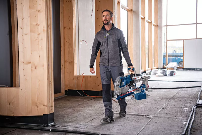 GCM 18V-254 D Professional Akku-Kapp- und Gehrungssäge BITURBO