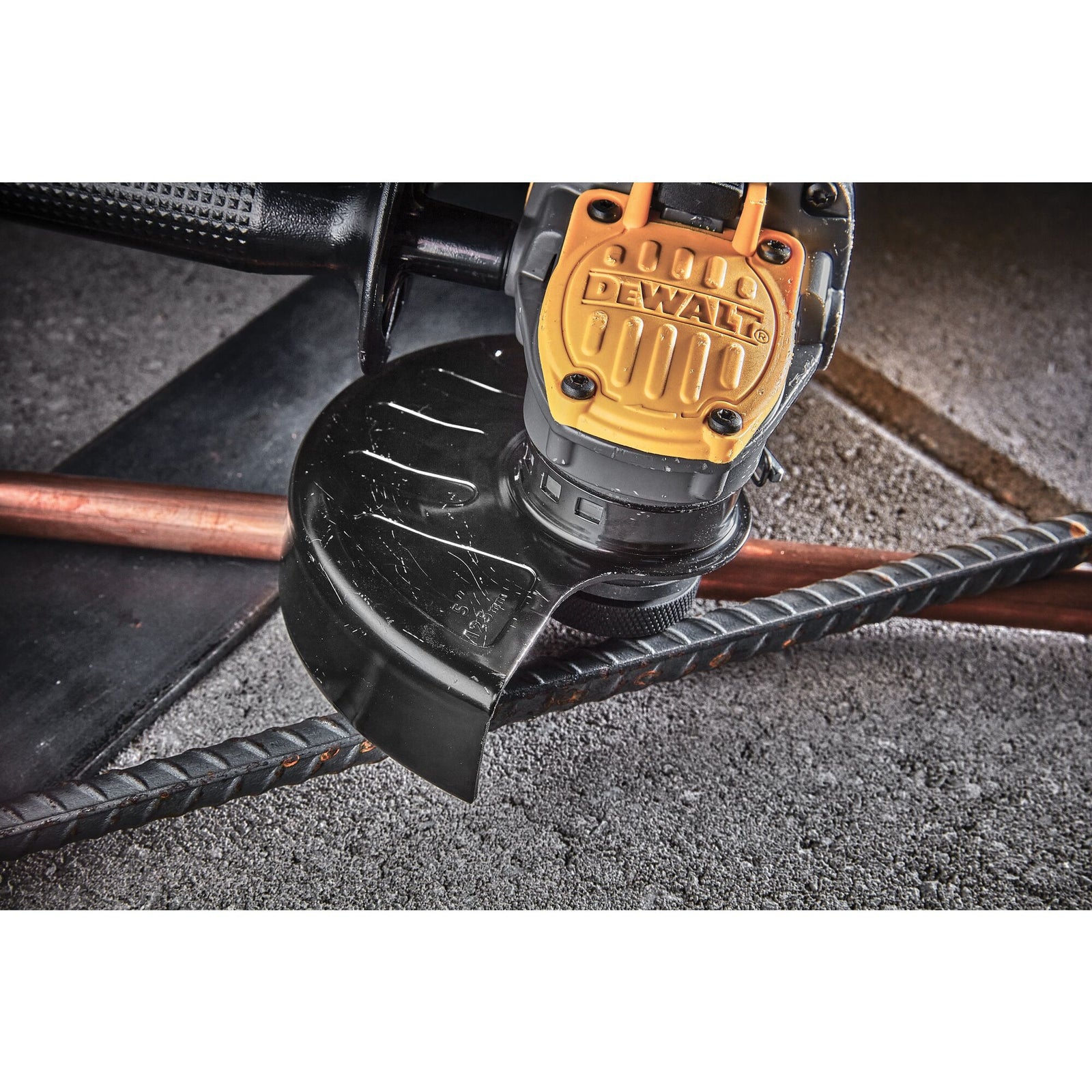 DCG409NT-XJ - 18 Volt FLEXVOLT Advantage Akku-Winkelschleifer, 125 mm (Basisversion)