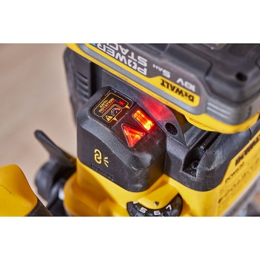 DCW620H2-QW - 18 Volt Akku-Oberfräse (bürstenlos) inkl. 2x Powerstack Akkus (18 Volt / 5 Ah)