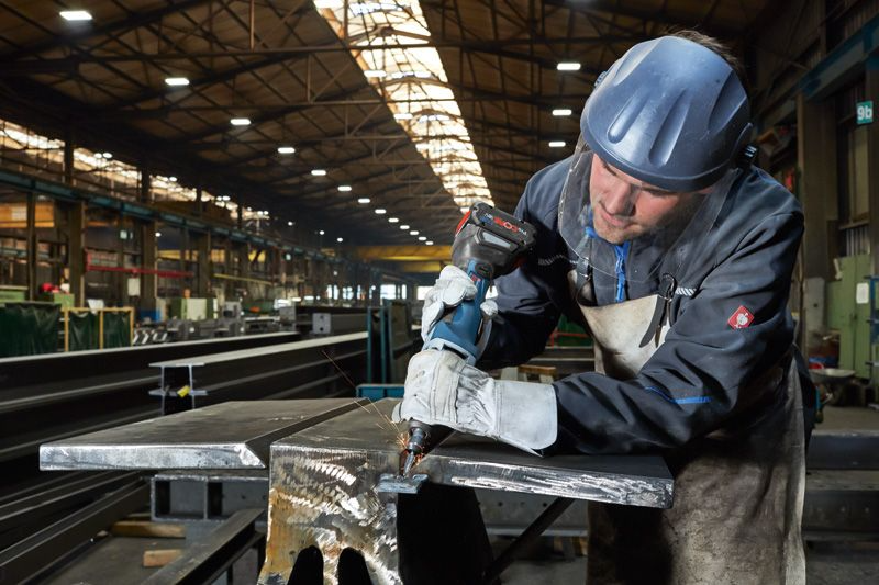 GGS 18V-23 PLC Professional in L-BOXX 136 mit Einmaulschlüssel