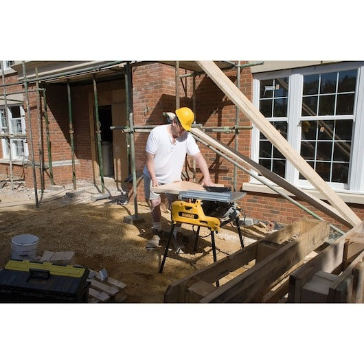 DW743N-QS - 2.000 Watt Tisch-, Kapp- und Gehrungssäge