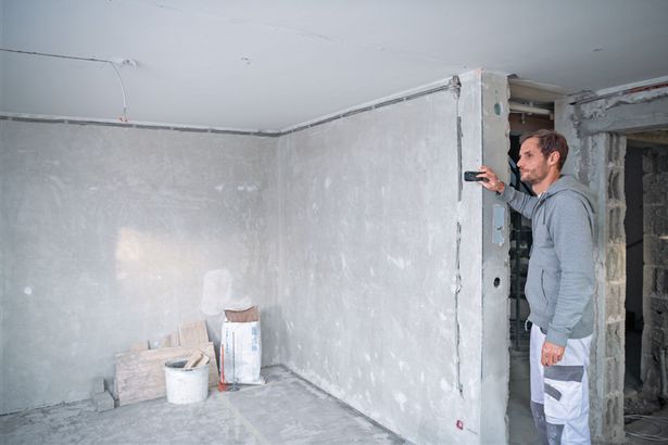 GLM 50-27 C Professional Laser-Entfernungsmesser mit 2 x Batterie (AA), Schutzzubehör