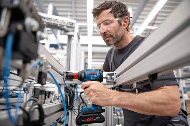 GDX 18V-210 C Professional Akku-Drehschlagschrauber in L-BOXX 136 mit 2 x Li-Ion-Akku ProCORE18V 4.0Ah, Bluetooth-Modul