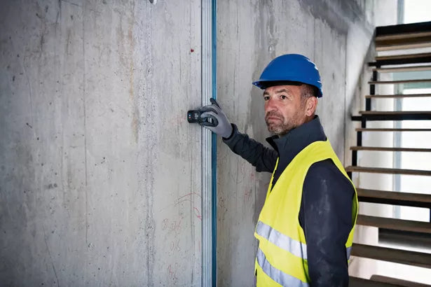 GLM 50-22 Professional Laser-Entfernungsmesser mit 2 x Batterie (AA), Schutzzubehör