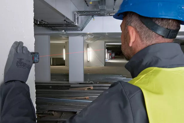 GLM 50-22 Professional Laser-Entfernungsmesser mit 2 x Batterie (AA), Schutzzubehör