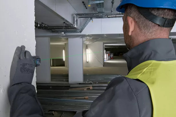 GLM 50-25 G Professional Laser-Entfernungsmesser mit 2 x Batterie (AA), Schutzzubehör