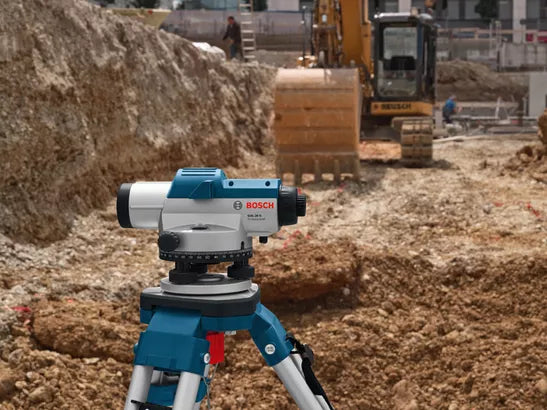 GOL 26 D Professional Optisches Nivelliergerät in Handwerkerkoffer mit Zubehör-Set