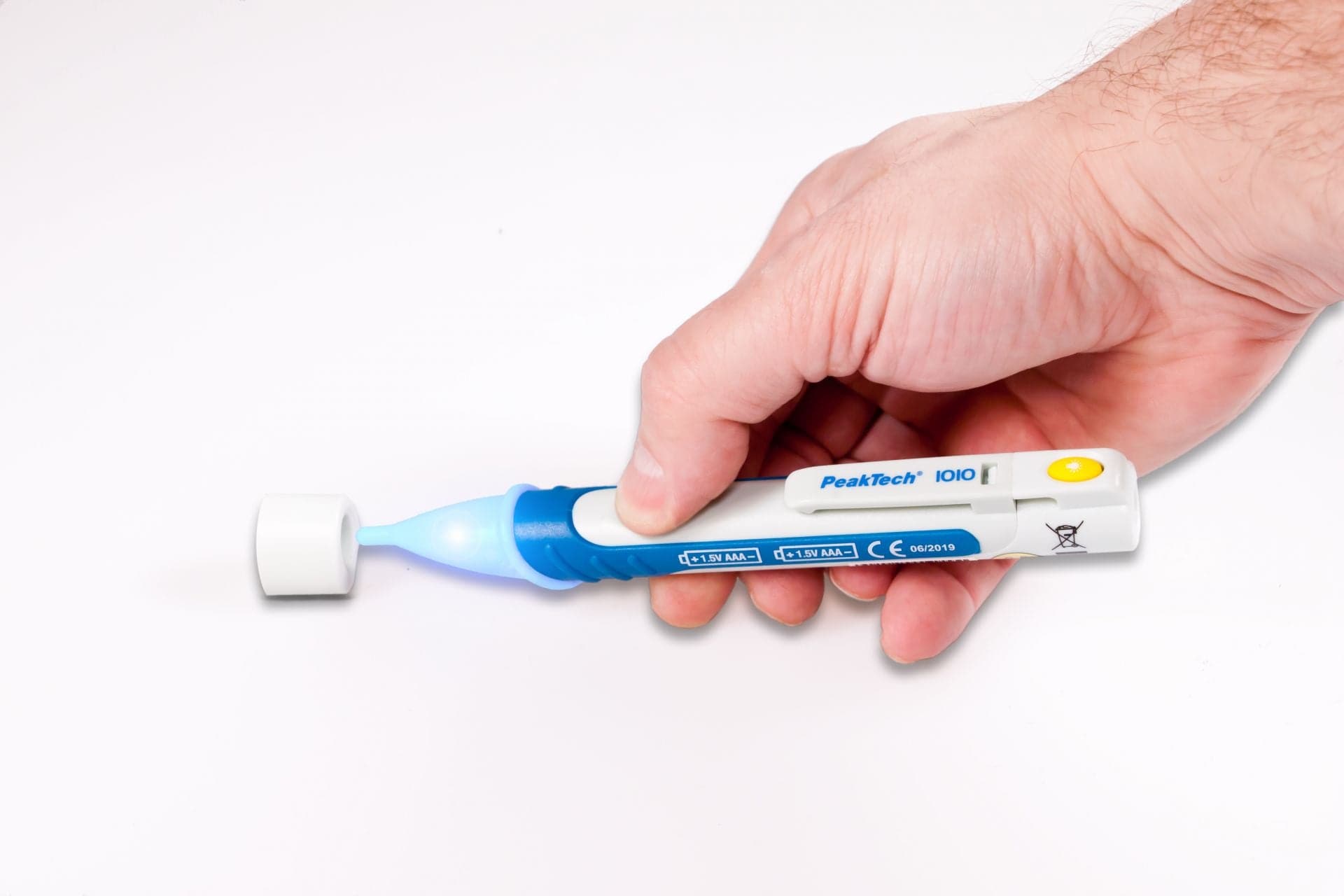 P 1010 - Kontaktfreier Magnetfeldprüfer - MELTEC GmbH