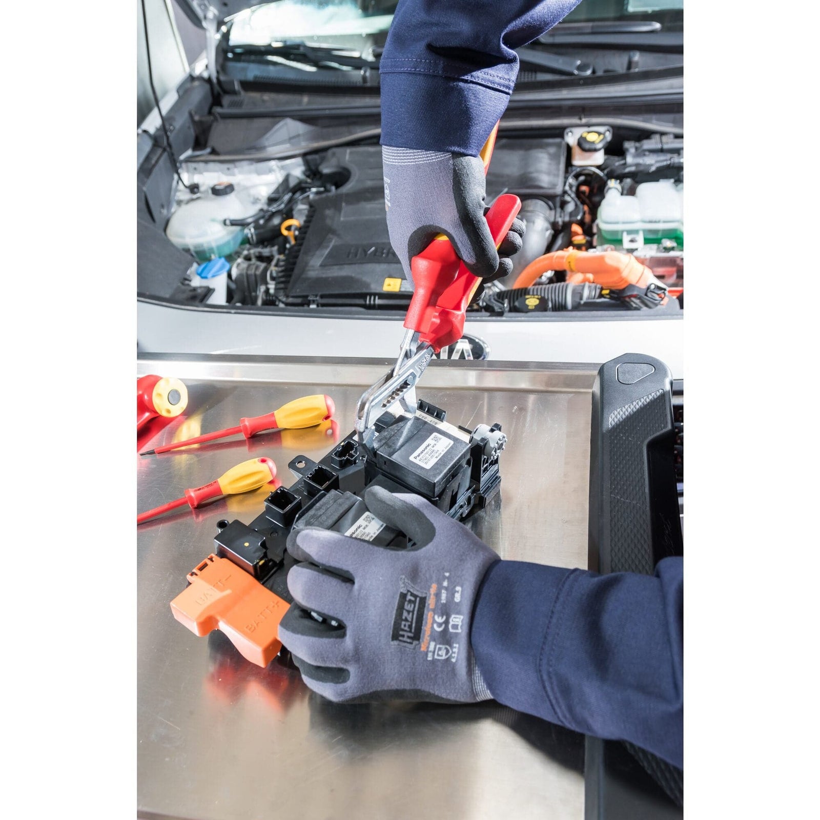 Zangen Satz ∙ schutzisoliert Anzahl Werkzeuge: 4 - MELTEC GmbH